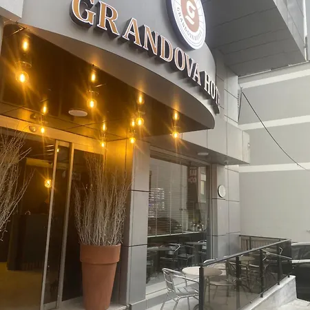 Отель Grandova *
