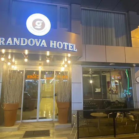 Отель Grandova *