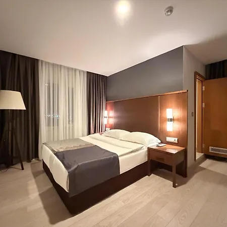 Отель Grandova Eskiomerler