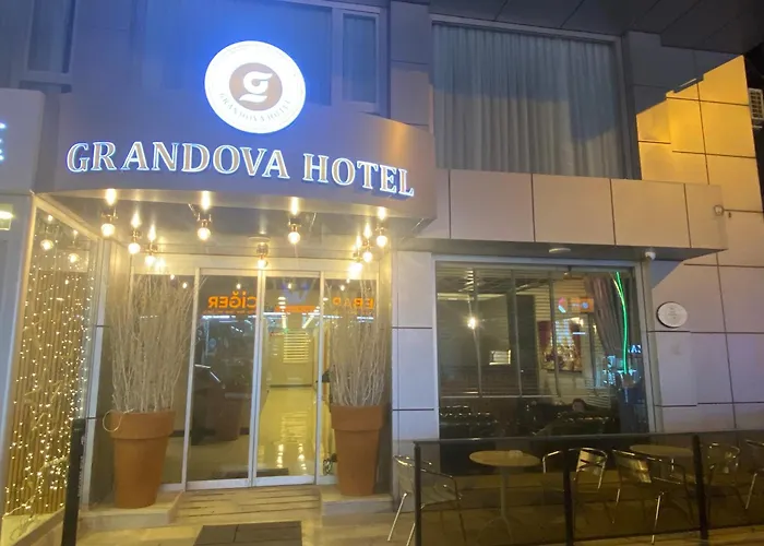 Отель Grandova *